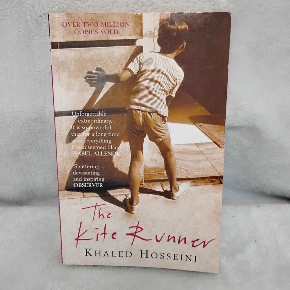 The Kite Runner by Khaled Hosseini Paperback